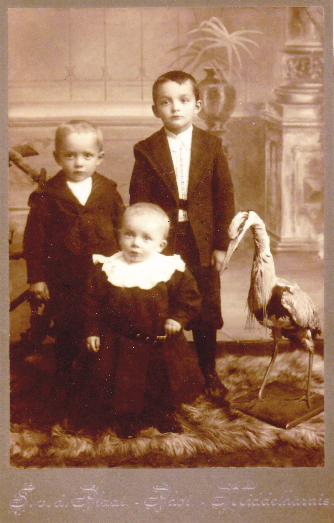 https://sites.google.com/site/koenegenealogie/Home/fotopagina-3/3%20broers%20Volwerk.jpg?attredirects=0